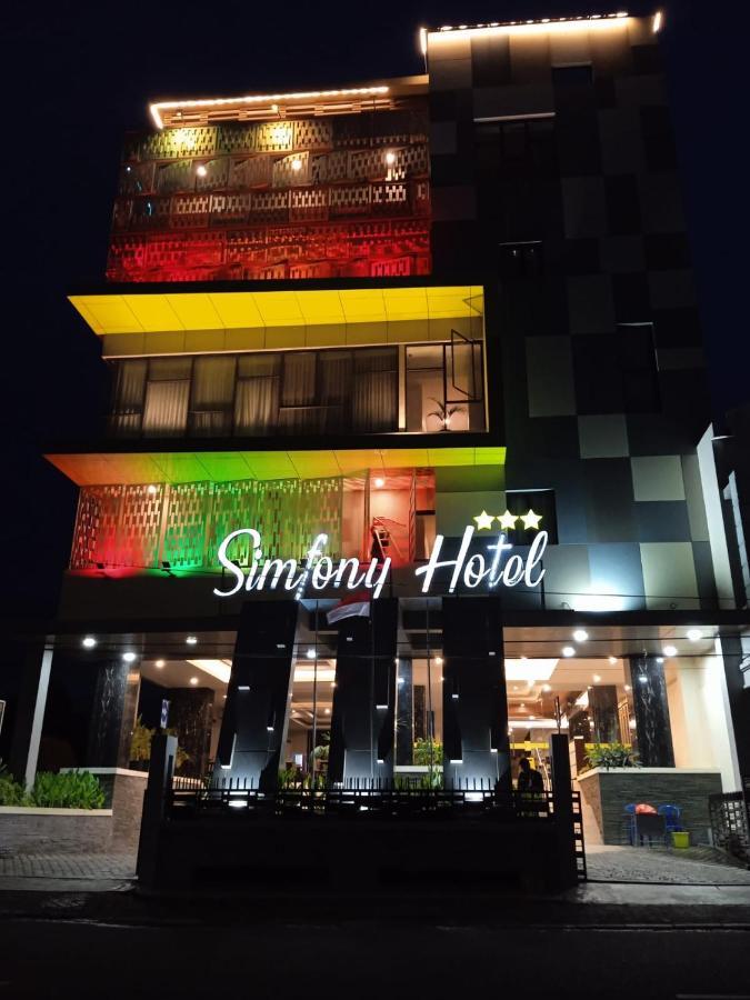 Hotel Simfony Alor Kalabahi Eksteriør billede